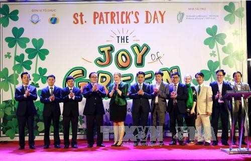 Hanoi becomes first SEA city to go green on St. Patrick’s Day - ảnh 1